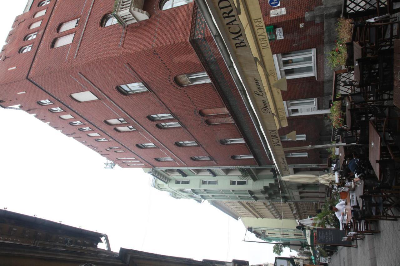 Ringavenue Apartments Boedapest Buitenkant foto